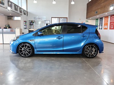 2015 Toyota Aqua - Thumbnail