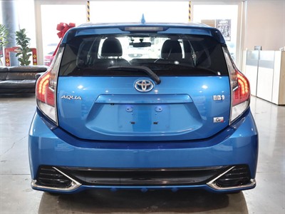 2015 Toyota Aqua - Thumbnail