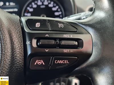 2021 Kia Rio - Thumbnail