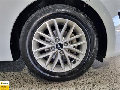 2021 Kia Rio - Thumbnail