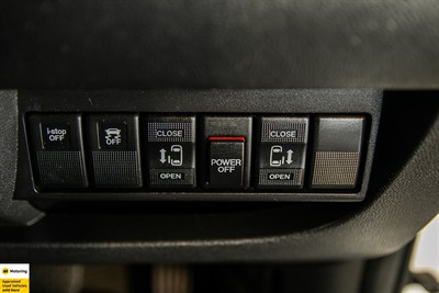 2013 Mazda Biante - Thumbnail