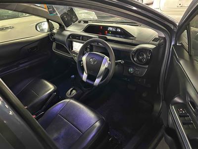 2015 Toyota Aqua - Thumbnail