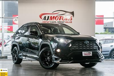 2020 Toyota RAV4 - Thumbnail