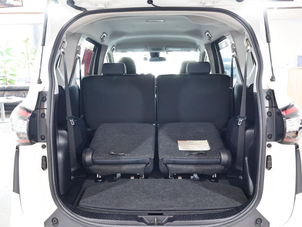 2016 Toyota Sienta