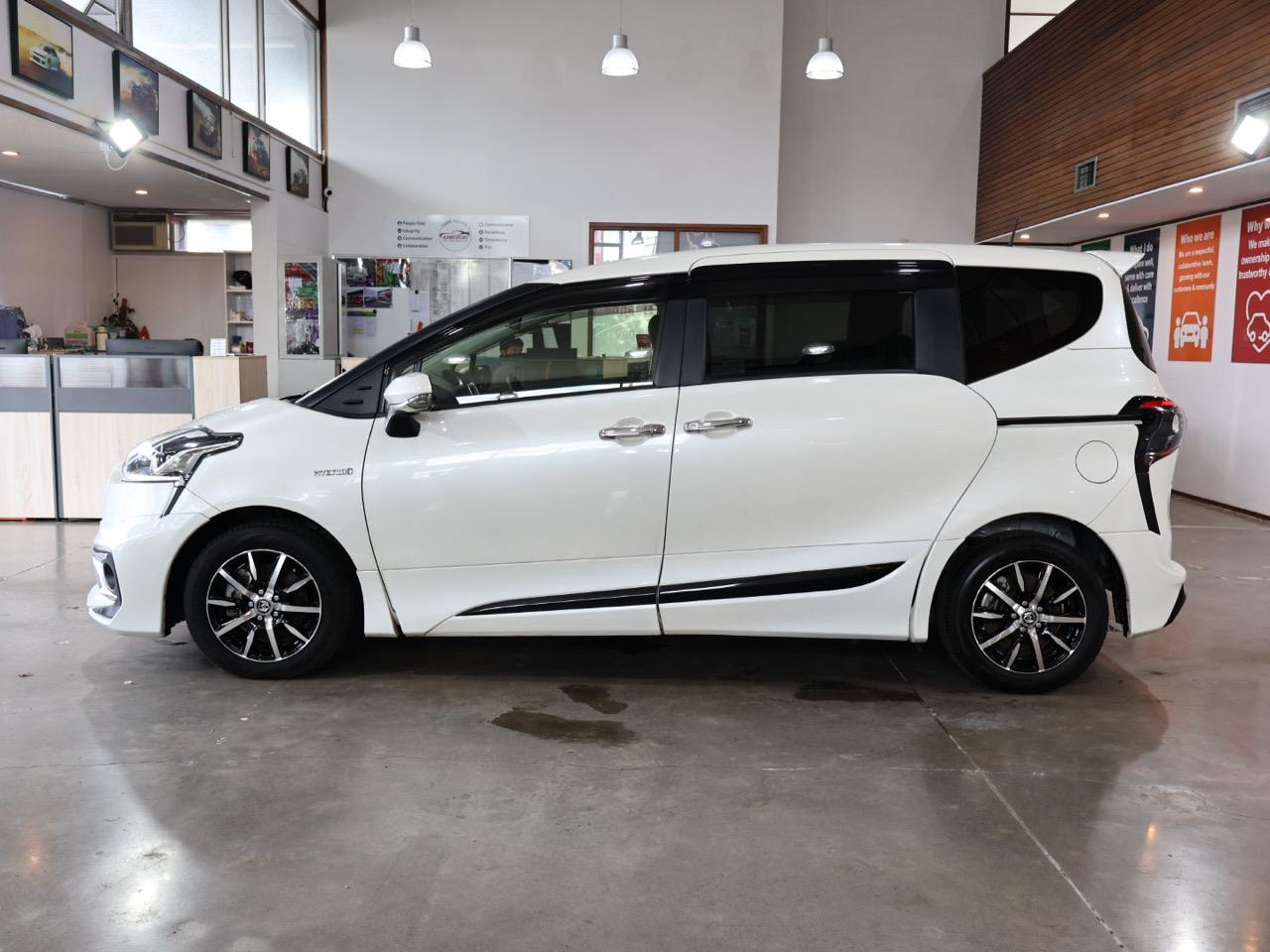 2016 Toyota Sienta