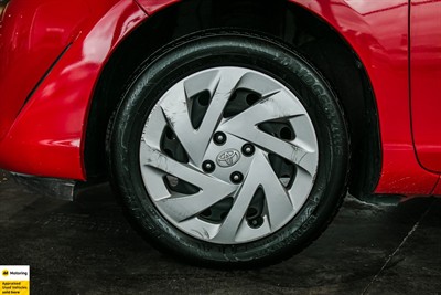 2018 Toyota Aqua - Thumbnail