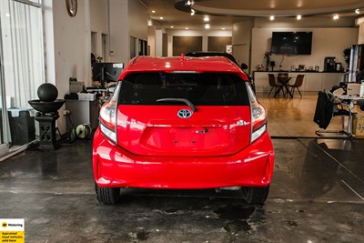 2018 Toyota Aqua - Thumbnail