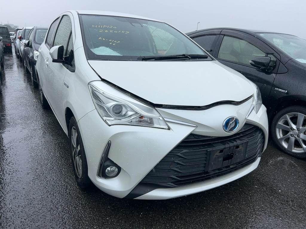 2017 Toyota Vitz