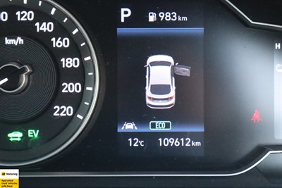 2022 Hyundai IONIQ - Thumbnail