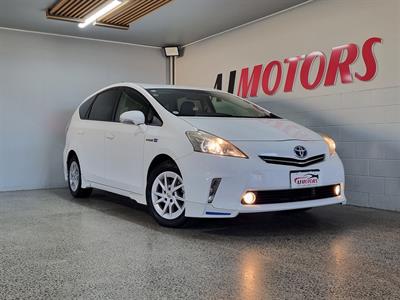 2013 Toyota Prius - Thumbnail