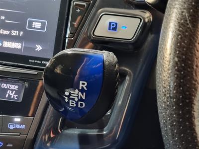 2013 Toyota Prius - Thumbnail