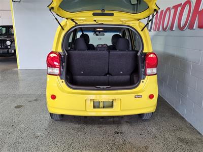 2014 Toyota Porte - Thumbnail