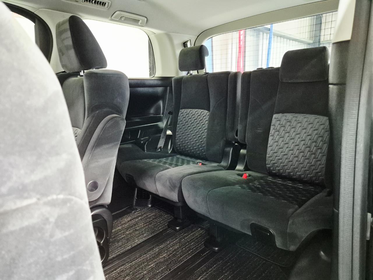 2015 Toyota Vellfire