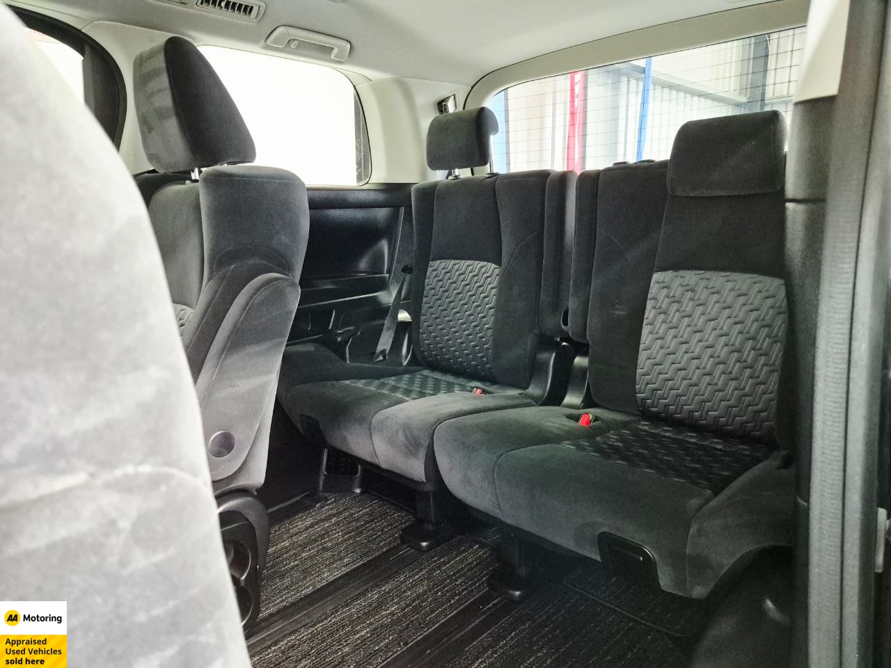 2015 Toyota Vellfire