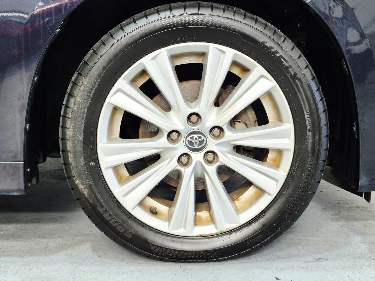 2015 Toyota Vellfire