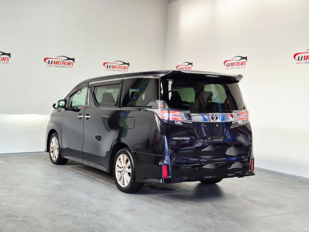 2015 Toyota Vellfire