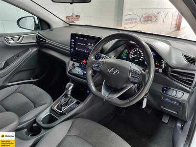 2022 Hyundai IONIQ - Thumbnail