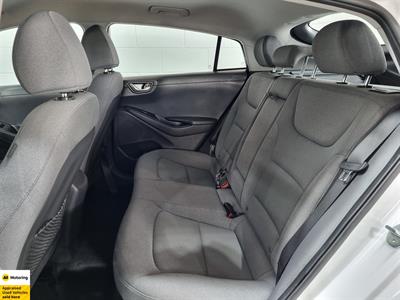 2022 Hyundai IONIQ - Thumbnail