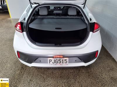 2022 Hyundai IONIQ - Thumbnail