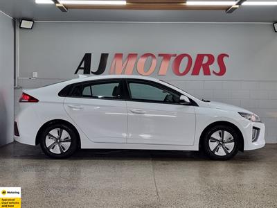 2022 Hyundai IONIQ - Thumbnail