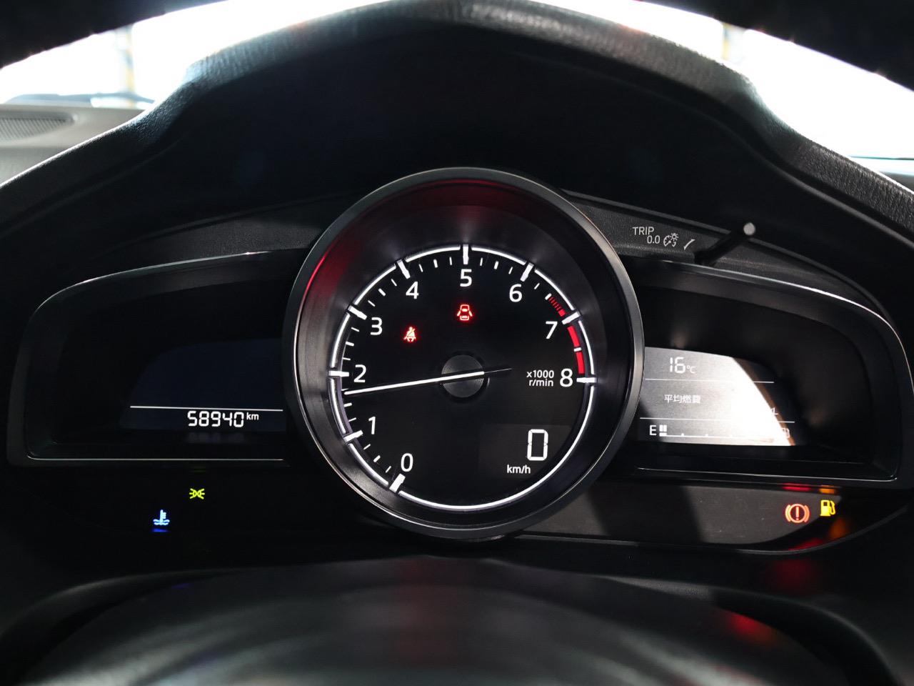 2016 Mazda Axela