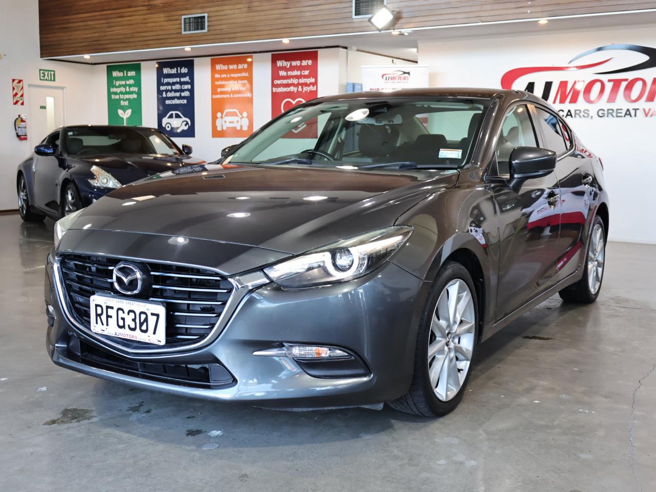 2016 Mazda Axela