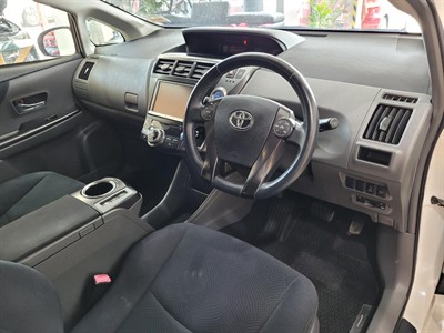 2014 Toyota Prius - Thumbnail