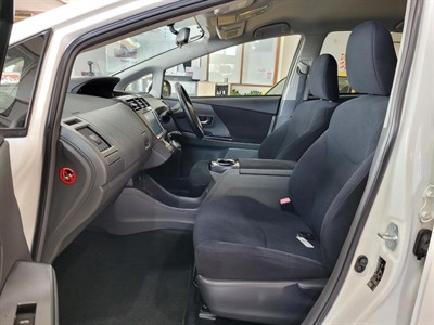 2014 Toyota Prius - Thumbnail