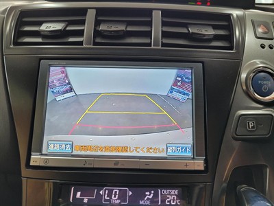 2014 Toyota Prius - Thumbnail