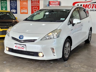 2014 Toyota Prius - Thumbnail