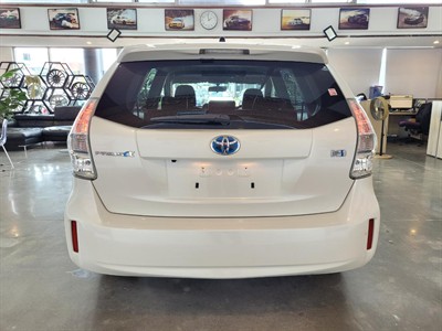 2014 Toyota Prius - Thumbnail