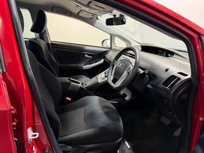 2013 Toyota Prius - Thumbnail