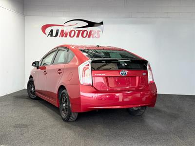 2013 Toyota Prius - Thumbnail