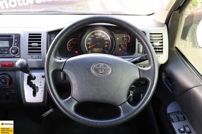 2012 Toyota Hiace - Thumbnail