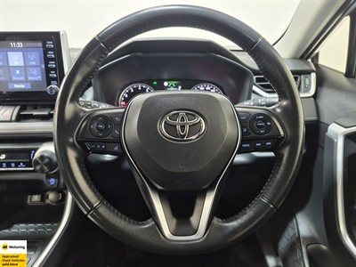 2022 Toyota RAV4 - Thumbnail
