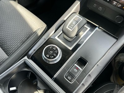 2022 Mitsubishi Outlander - Thumbnail