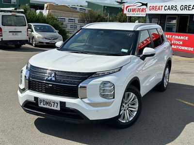 2022 Mitsubishi Outlander - Thumbnail