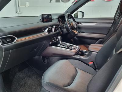 2018 Mazda CX-8 - Thumbnail