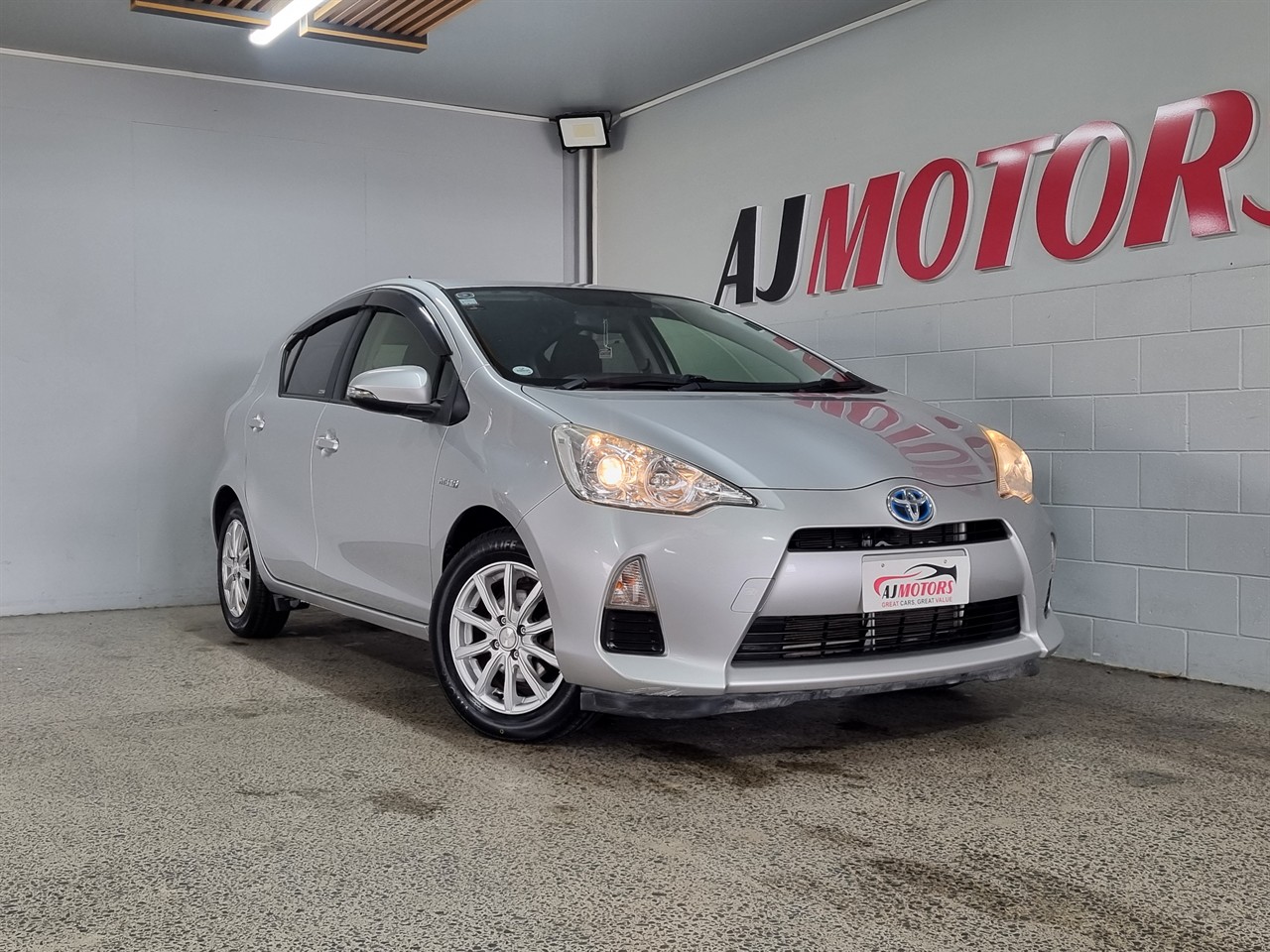 2013 Toyota Aqua