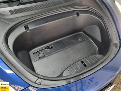 2020 Tesla Model 3 - Thumbnail