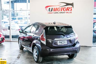 2016 Toyota Aqua - Thumbnail