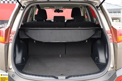 2015 Toyota RAV4 - Thumbnail