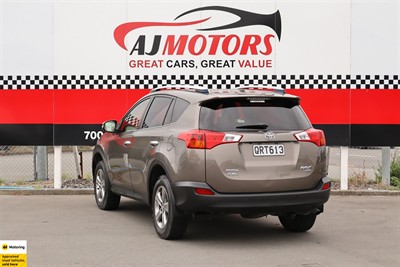 2015 Toyota RAV4 - Thumbnail
