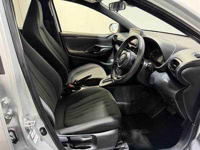 2021 Toyota Yaris - Thumbnail