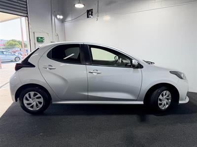 2021 Toyota Yaris - Thumbnail
