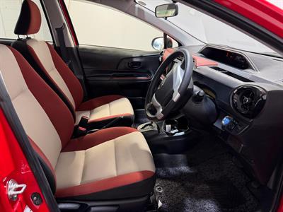 2016 Toyota Aqua - Thumbnail