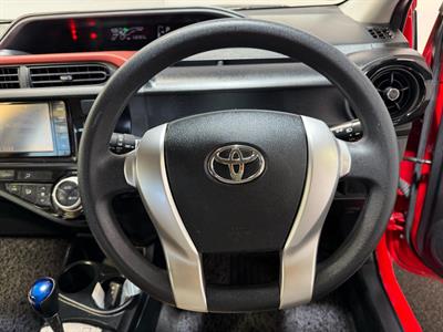 2016 Toyota Aqua - Thumbnail