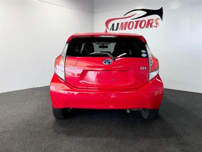 2016 Toyota Aqua - Thumbnail