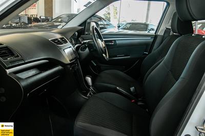 2013 Suzuki Swift - Thumbnail
