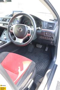 2012 Lexus CT 200h - Thumbnail